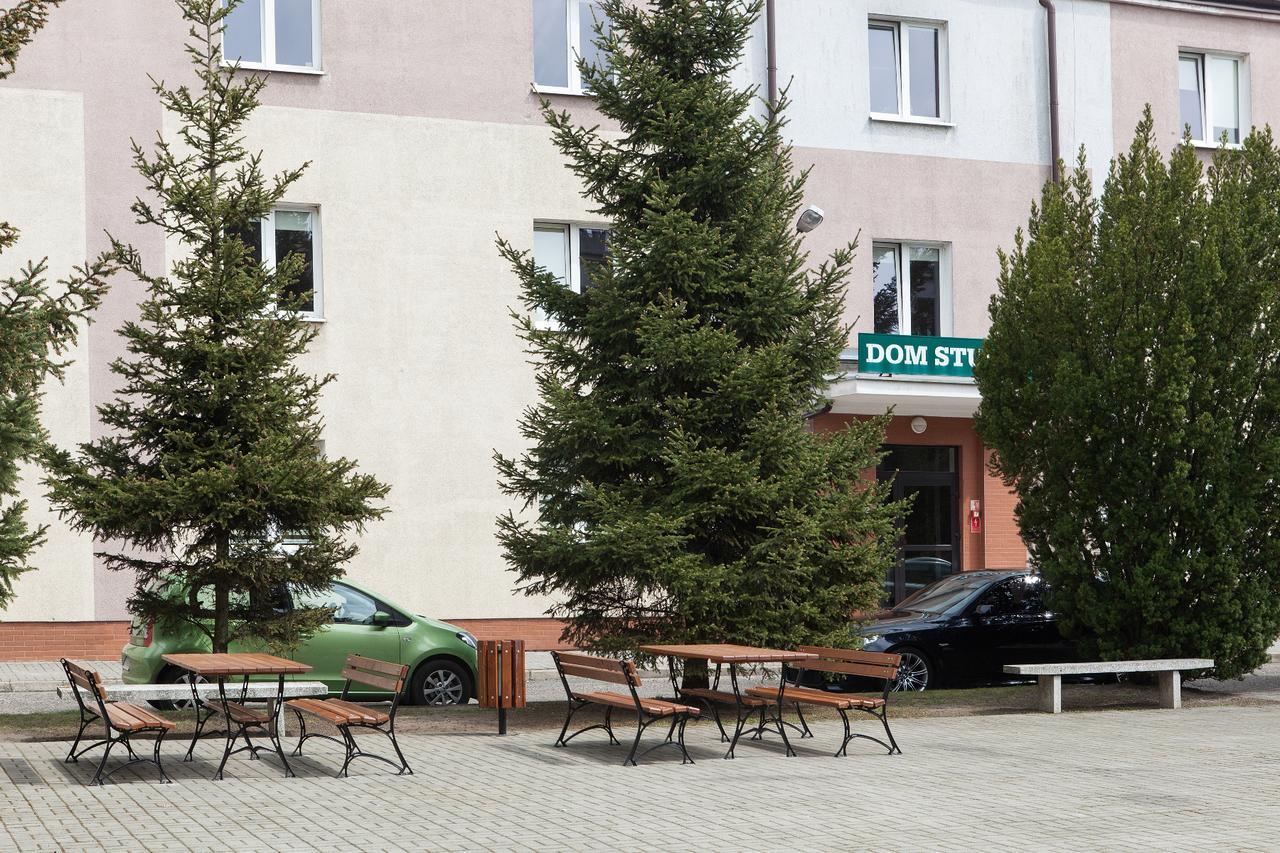 コニン Dom Studenta Nr 1 Ans W Koninieホステル エクステリア 写真